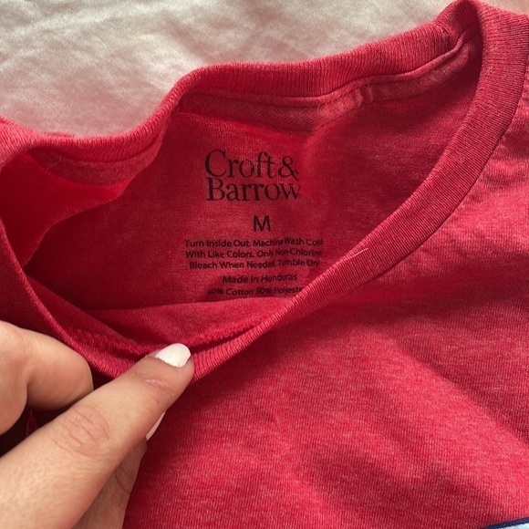 Croft & barrow short sleeve top with sailboat on back - Picture 4 of 5